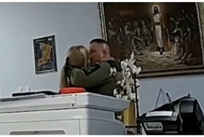Сотрудник украинского военкомата крутил романы с несколькими сотрудницами