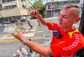 Страна, в которой бесполезны собственные деньги