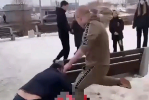 "Щас челюсть снесу!": в Омске подросток избил мужчину, который полез разнимать драку