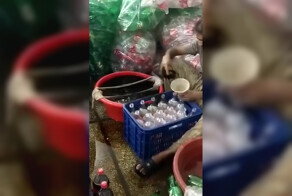 В сети появилось видео, как изготавливают кока-колу в Афганистане
