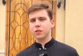 “Я готова грешить!”: семинарист Ярослав из Алматы влюбил в себя тысячи девчонок, проповедуя слово божье