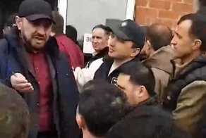 «Решили воспользоваться случаем»: в Екатеринбурге мигранты пришли получать водительские права и им вручили повестки в военкомат
