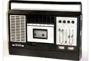 Советский кассетный магнитофон (6 фото)