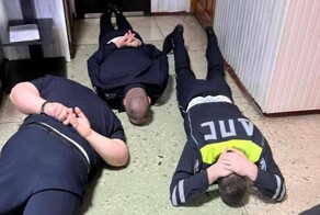 В Ростовской области за получение взяток силовики задержали сотрудников автошколы и МРЭО