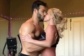 Бритни Спирс заскучала по бывшему мужу и начала выкладывать милые видео с ним