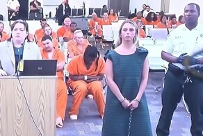 23-летняя девица выдавала себя за школьницу, чтобы совращать подростков