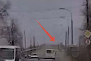 Как карточный домик: момент обрушения моста в Вязьме попал на видео