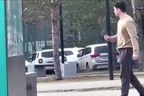 В Уфе неадекватный мужчина с ножом напал на полицейских