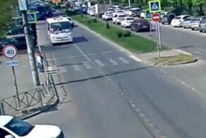 Светофор сбил пешехода