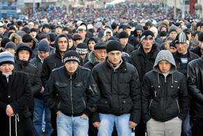 «Споткнулись о жадность»: в Госдуме назвали причину проблем с мигрантами в России