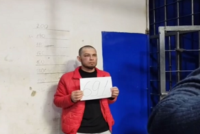 Дрифт на родину: в Приморье нелегального мигранта поймали благодаря его поведению на дороге