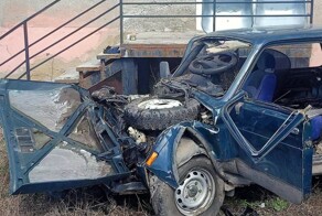 Удивительно, но водитель выжил