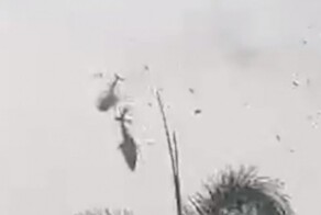В Малайзии два военных вертолета столкнулись в воздухе