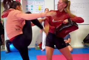 Это не девушки, а настоящие машины