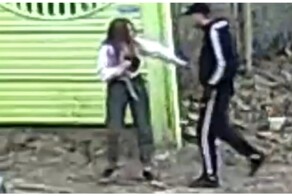 В Казани неизвестный напал на девушку