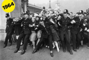 Реакция девочек на Beatles (19 фото)