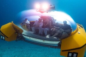 Акриловая подлодка для путешествий на глубину до 200 м