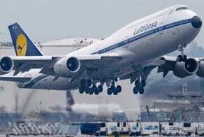 Жёсткая посадка двухпалубного Boeing 747