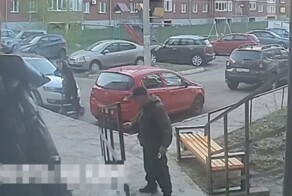 Самокатчик нокаутировал пьяного нефтекамца, который кошмарил жителей двора