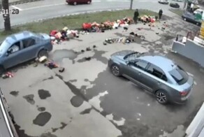 В Костроме автоледи подшофе разнесла уличные прилавки с цветами