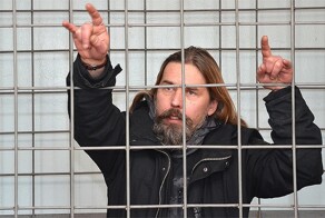 «Устроили пресс-хату»: группа «Коррозия металла» приостанавливает деятельность после рейда силовиков на их концерте в Нижнем Новгороде