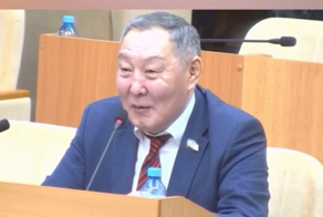 Якутский депутат пожаловался, что почти перестал ходить в рестораны