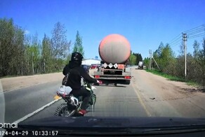 Нормальных тут мало