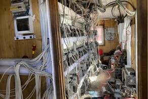 В Омске на ТЭЦ обнаружили майнинговую ферму с сотней асиков