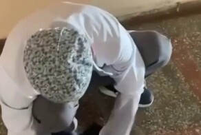 В Омске сняли на видео пьяного врача, который не мог даже ровно стоять