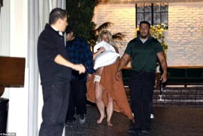 Бритни Спирс снова затеяла драку в отеле и уехала в больницу