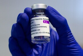 Компания AstraZeneca начала отзывать вакцину от COVID-19 из-за смертей привитых от тромбоза