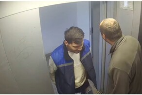 Курьеры устроили неожиданный «перформанс» в лифте