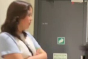 В Перми школьница избивала сверстников прямо в ТЦ, а потом фальшиво извинялась в интернете