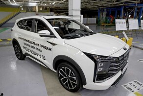 «Москвич 8» продемонстрировали вживую. Автомобили будут собираться по технологии полного цикла