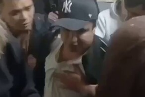 В Екатеринбурге мигрант устроил потасовку в очереди в паспортном столе