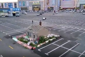 9 упрямцев, наотрез отказавшихся покинуть дом под снос