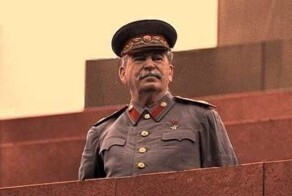 «Вызывать его никто не планировал»: в барнаульском Сталин-центре рассказали о спиритическом сеансе с «участием» генералиссимуса