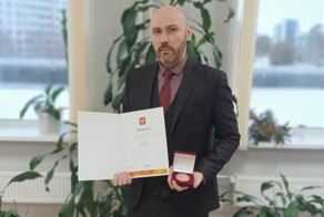 «Умысла задевать чувства верующих у меня не было»: общественника из Ханты-Мансийска вызвали в полицию из-за фото в стиле «Тайной вечери»