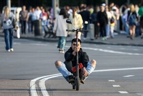Депутаты хотят ужесточить штрафы для водителей электросамокатов