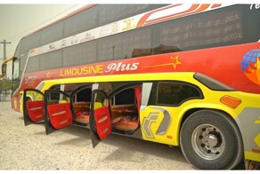 Трёхэтажный "автобус-лимузин" в Пакистане