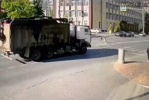 Грузовик переехал ребёнка на пешеходном переходе в Москве