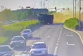 Пьяный "профессионал" разнёс 4 автомобиля и автобус с людьми