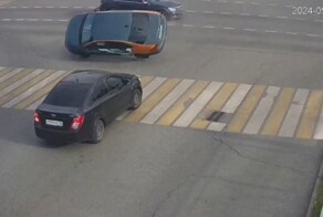 Перевернула арендованный автомобиль