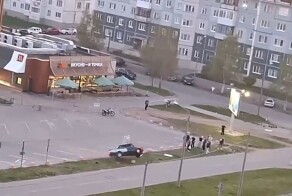 Обычно такое случается после фразы - "смотри как я умею!"