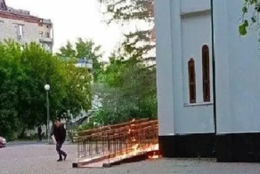 В Тюмени мужчина забросал храм "коктейлями Молотова"
