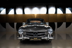 Родстер Mercedes-Benz 190 SL 1958 года выставили на продажу в Москве за 22 миллиона рублей