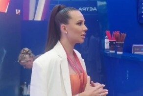 Амбассадор ФНС: блогерша Лерчек посетила ПМЭФ и рассказала о том, как выплачивала долг