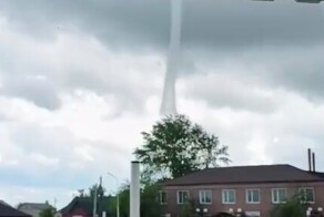 В Тюмени засняли на видео настоящий торнадо