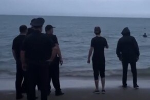 "Всё поменялось за 20 секунд": в Дагестане шторм унёс в море несколько людей