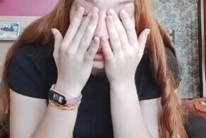 Новый тренд: девочки плачут по ЕГЭ